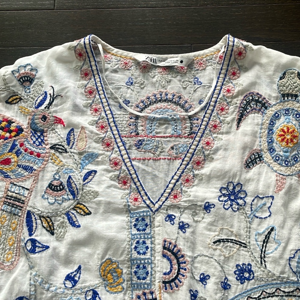 Zara Embroidered V-Neck Bohemian Top - Picture 5 of 6